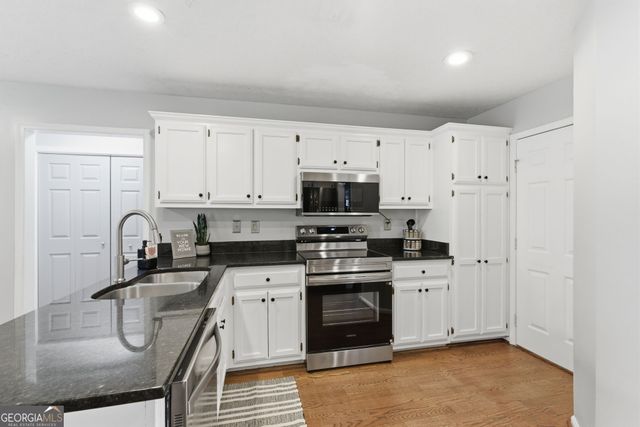 2155 Huntington Hill Trace, Buford, GA 30519