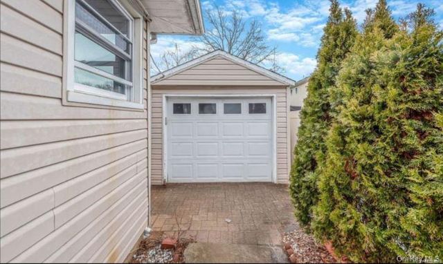 196 Westbury Boulevard, Hempstead, NY 11550