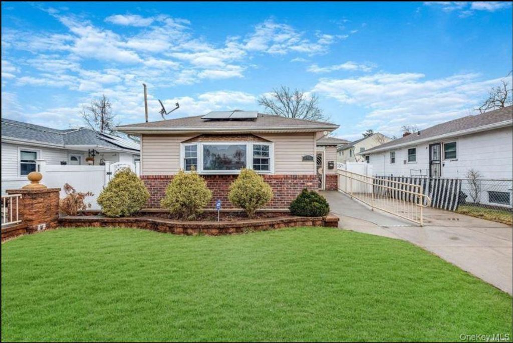 196 Westbury Boulevard, Hempstead, NY 11550 — exterior