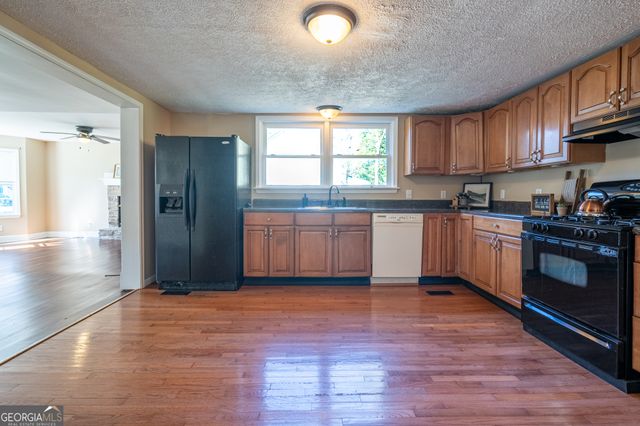 11 Magnolia Street, Aragon, GA 30104