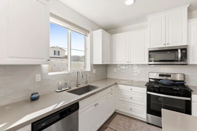 28020 Harvest Court, Valley Center, CA 92082