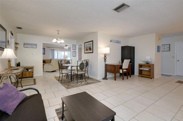 2013 38TH STREET W, Bradenton, FL 34205