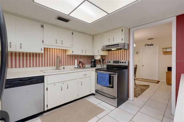 2013 38TH STREET W, Bradenton, FL 34205