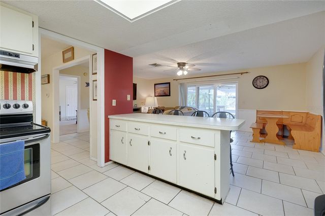 2013 38TH STREET W, Bradenton, FL 34205