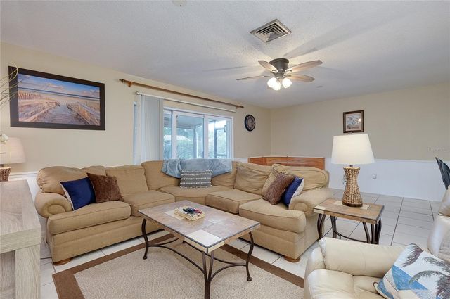 2013 38TH STREET W, Bradenton, FL 34205