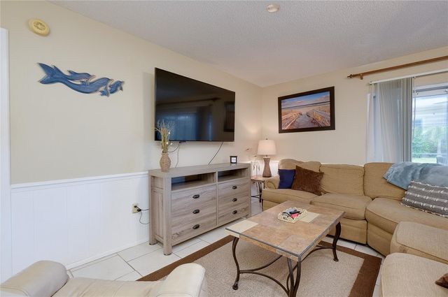 2013 38TH STREET W, Bradenton, FL 34205
