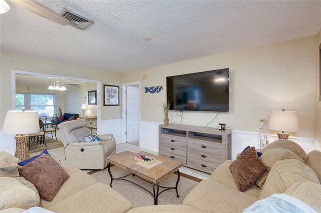 2013 38TH STREET W, Bradenton, FL 34205