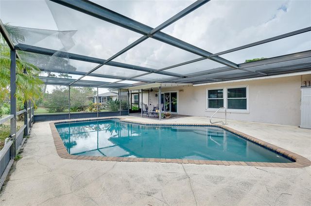 2013 38TH STREET W, Bradenton, FL 34205