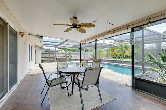 2013 38TH STREET W, Bradenton, FL 34205