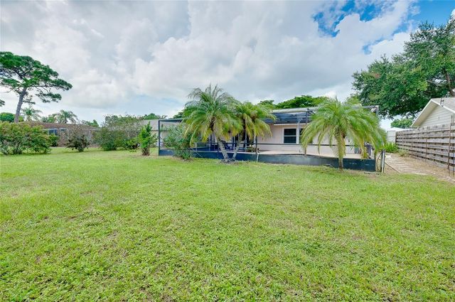 2013 38TH STREET W, Bradenton, FL 34205