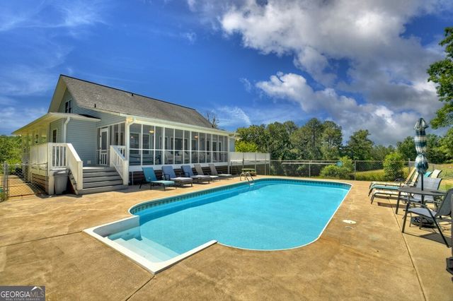 4238 Mobile Road, Mccaysville, GA 30555