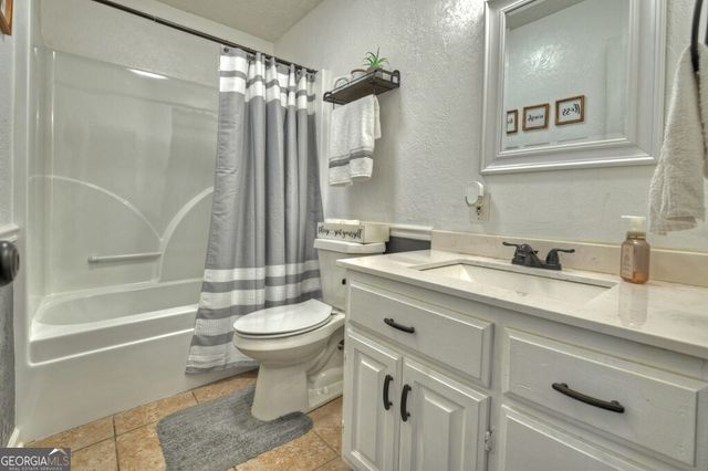 4238 Mobile Road, Mccaysville, GA 30555