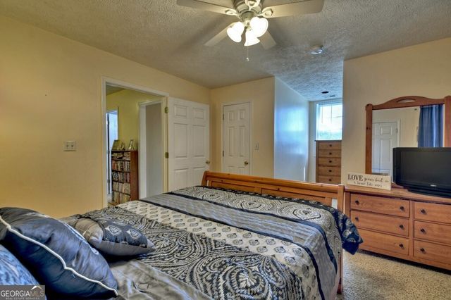 4238 Mobile Road, Mccaysville, GA 30555