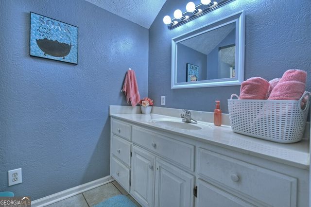 4238 Mobile Road, Mccaysville, GA 30555