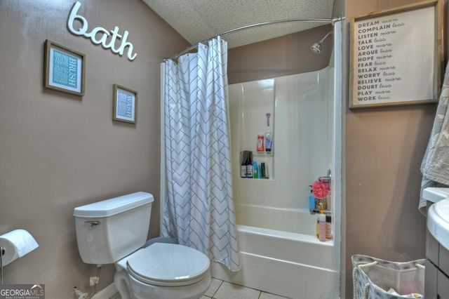 4238 Mobile Road, Mccaysville, GA 30555