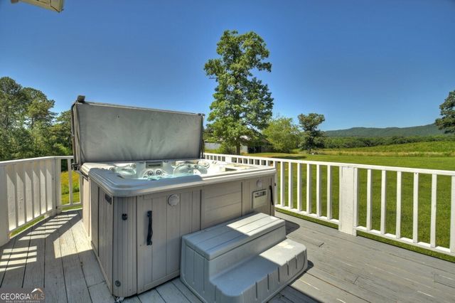 4238 Mobile Road, Mccaysville, GA 30555