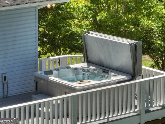 4238 Mobile Road, Mccaysville, GA 30555
