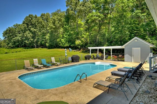 4238 Mobile Road, Mccaysville, GA 30555