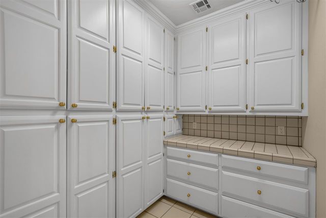 2601 NW Lake Ridge, Lawton, OK 73501