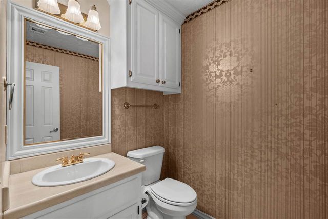 2601 NW Lake Ridge, Lawton, OK 73501