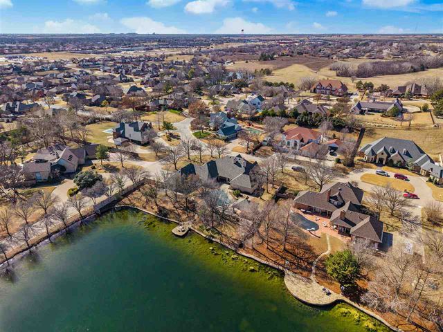 2601 NW Lake Ridge, Lawton, OK 73501