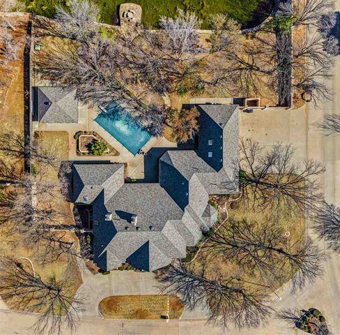 2601 NW Lake Ridge, Lawton, OK 73501