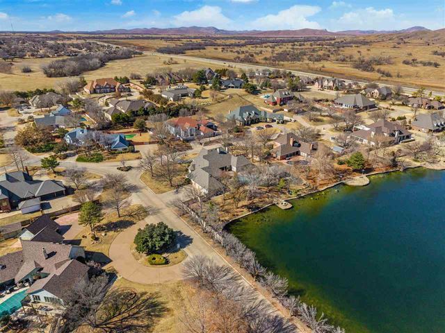 2601 NW Lake Ridge, Lawton, OK 73501