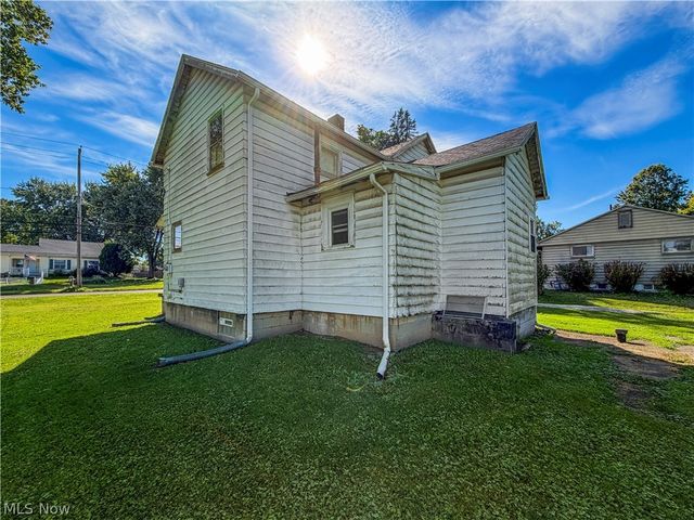 3852 Burkey Road, Austintown, OH 44515