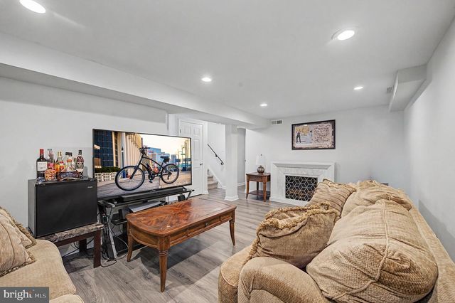 303 BAYBERRY ST, Browns Mills, NJ 08015