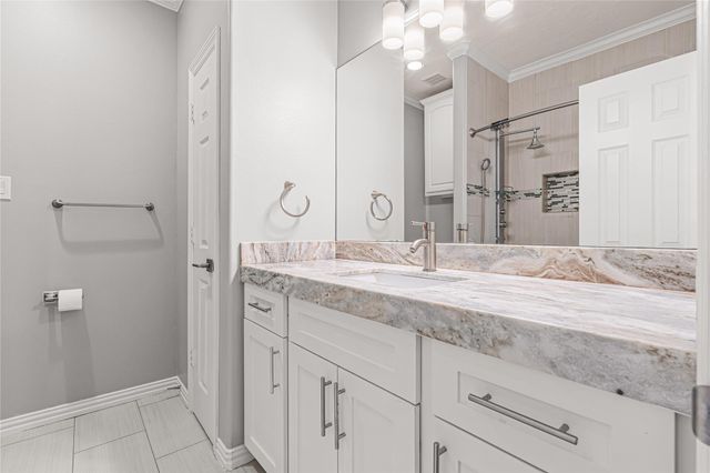 112 White Drive, Bellaire, TX 77401