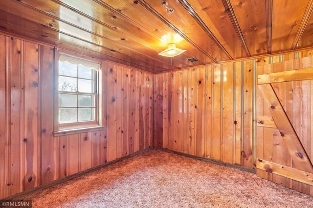 6813 Hickory Street NE, Fridley, MN 55432
