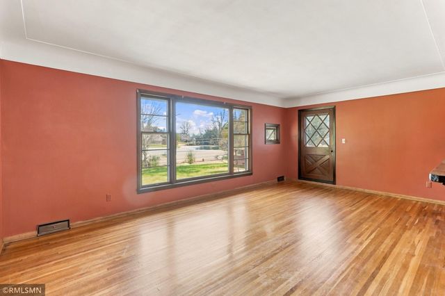 6813 Hickory Street NE, Fridley, MN 55432