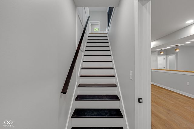 1121 Brookside Court, Avon, IN 46123