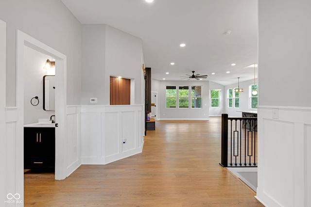 1121 Brookside Court, Avon, IN 46123