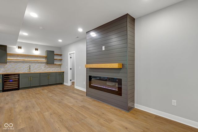 1121 Brookside Court, Avon, IN 46123