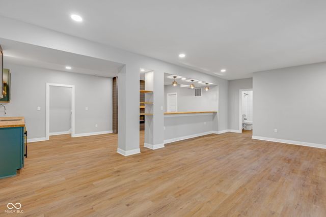 1121 Brookside Court, Avon, IN 46123