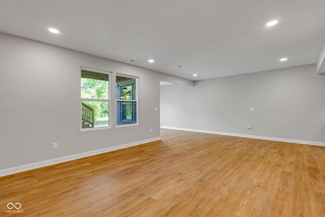 1121 Brookside Court, Avon, IN 46123