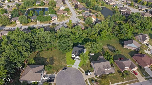 1121 Brookside Court, Avon, IN 46123