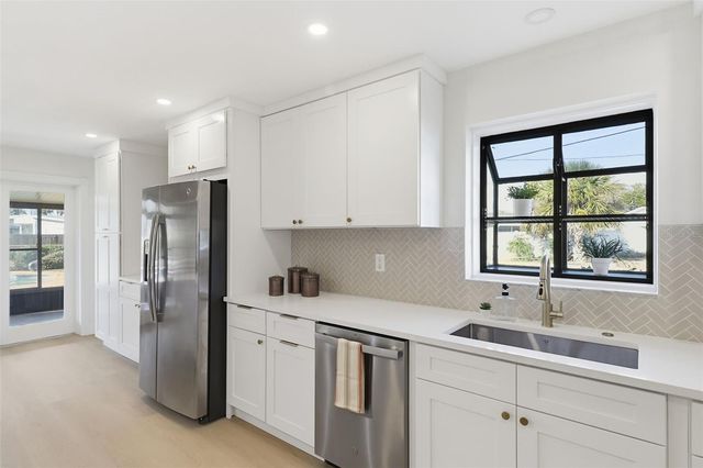 5919 35TH AVENUE N, St Petersburg, FL 33710