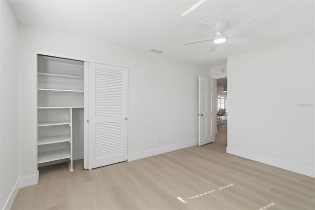 5919 35TH AVENUE N, St Petersburg, FL 33710