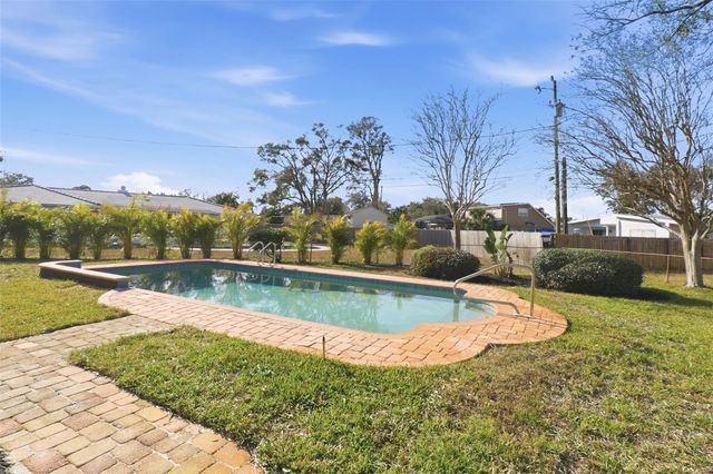 5919 35TH AVENUE N, St Petersburg, FL 33710