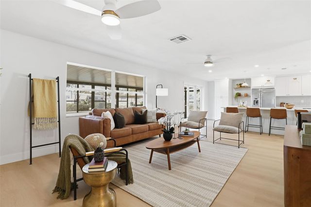 5919 35TH AVENUE N, St Petersburg, FL 33710