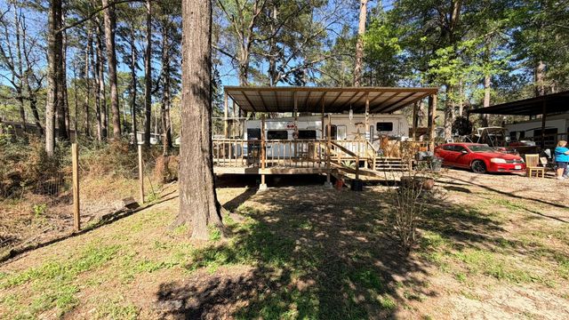 361 Medina Drive, Trinity, TX 75862