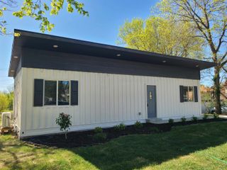322 S Chestnut St, Lindsborg, KS 67456