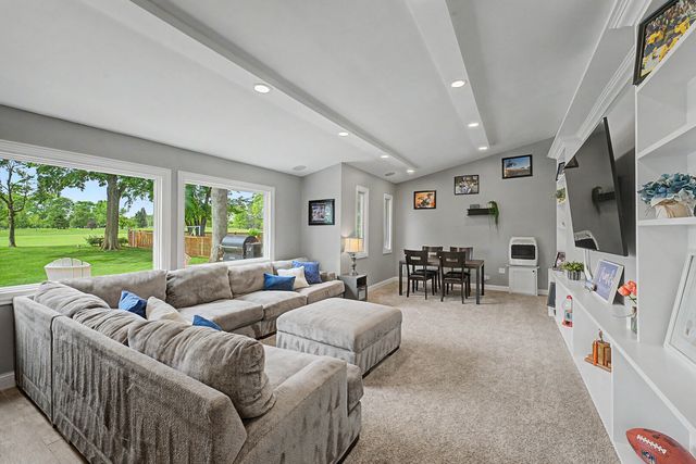 2531 Glenview Road, Glenview, IL 60025