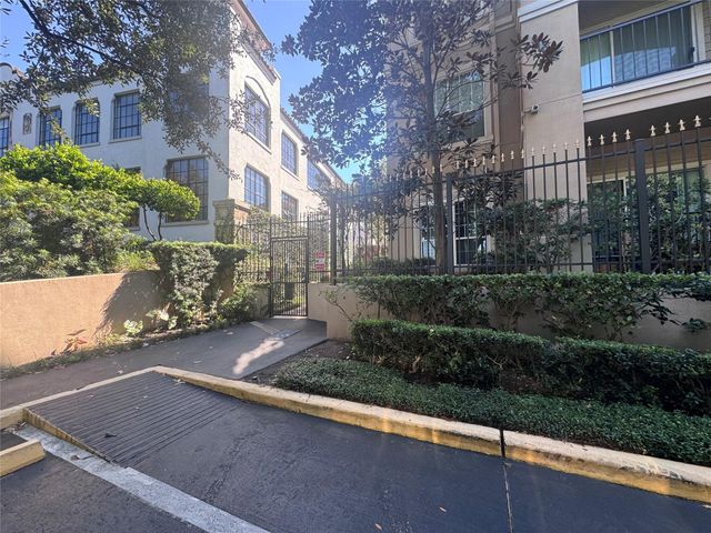 3231 Allen Parkway 1206, Houston, TX 77019