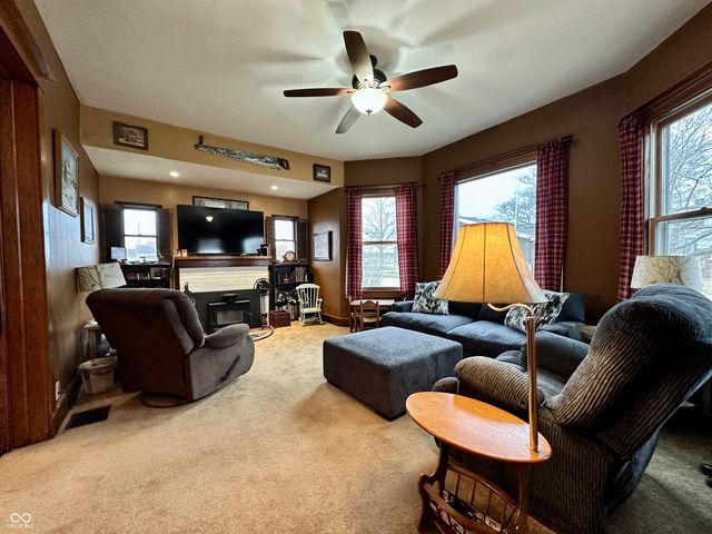 159 W Mitchell Avenue, Martinsville, IN 46151