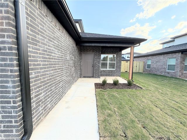 531 Cosmos Street, Centerton, AR 72719