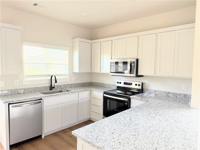 531 Cosmos Street, Centerton, AR 72719