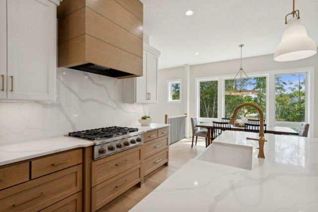 2XX Stonebrooke Curve, Shakopee, MN 55379